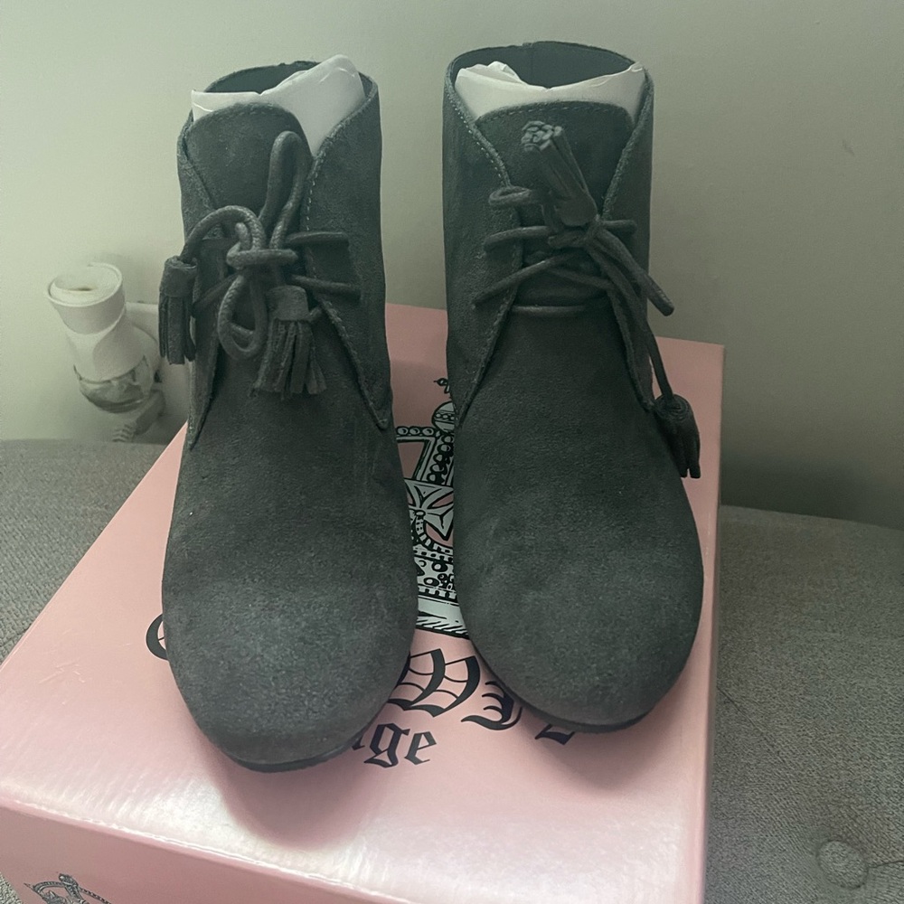 Crown Vintage ankle Swede boots